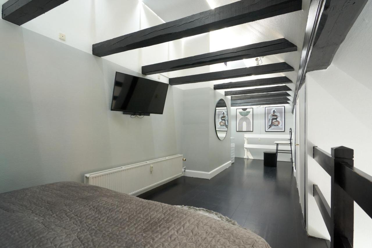 Unique 2 Bedroom Duplex W Exposed Beams In Cph Copenhaga